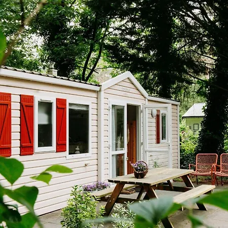 The Red Shutter Chalet Hattemerbroek