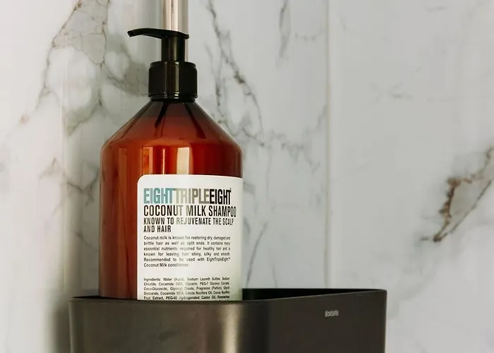 The Red Shutter Chalet Hattemerbroek