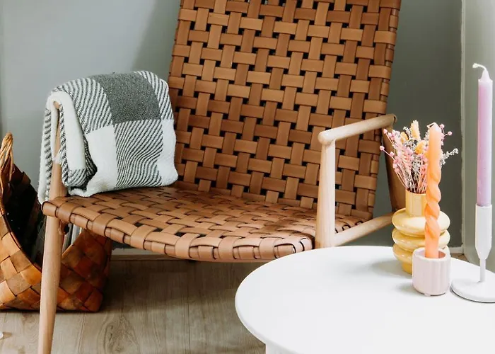 The Red Shutter Hattemerbroek